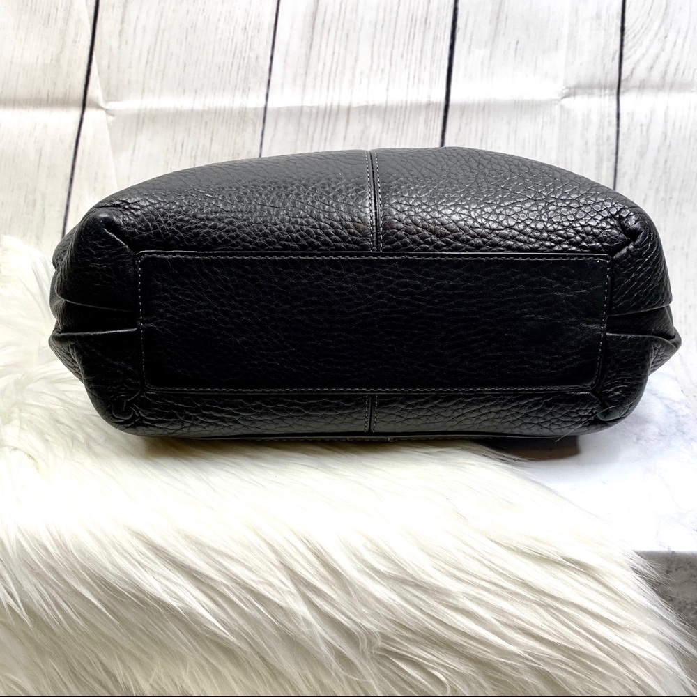 C O A C H : Pebble Leather Handbag - Picture 5 of 7